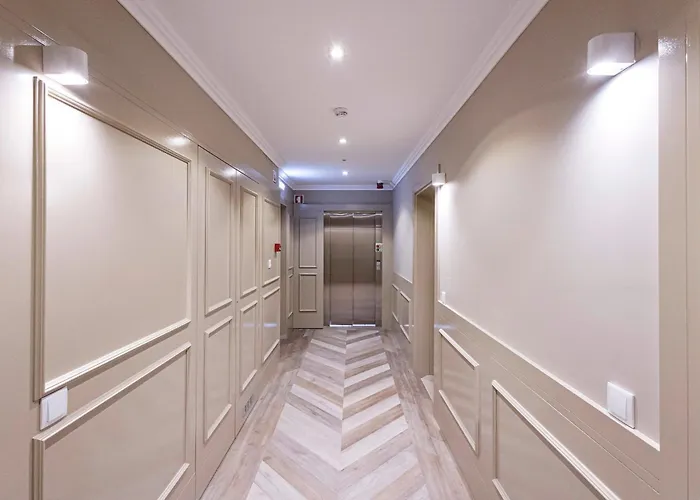 19 Nineteen - * Эшпинью