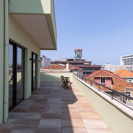 19 Nineteen - Espinho Apartment *