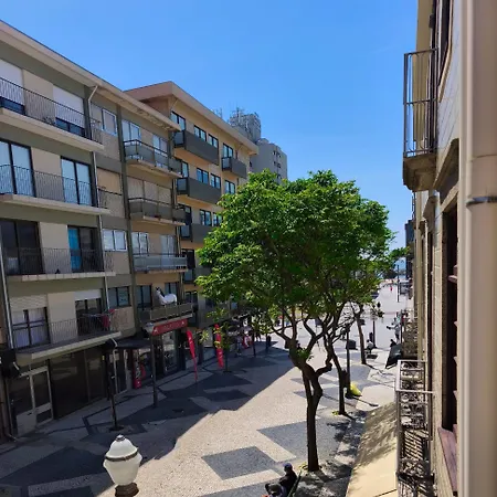 Appartement 19 Nineteen - *